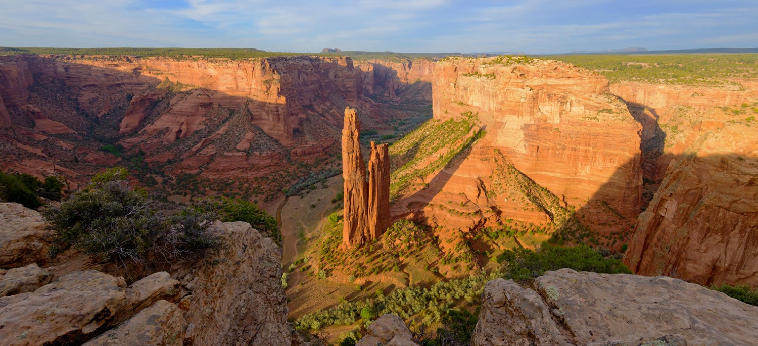 Chinle, Arizona ( 150km)