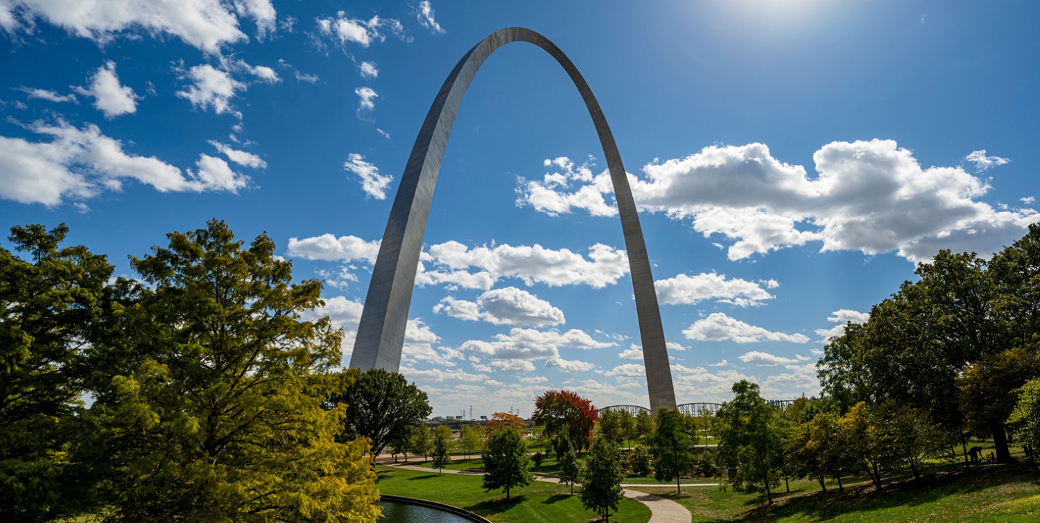 Saint Louis, Missouri (270km)