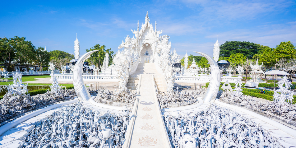 Chiang Rai (170 km)